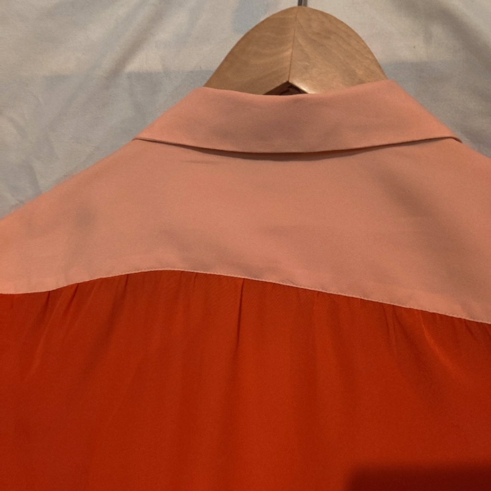 Two Tone Colorblock Collared Button Up Top - Picture 5 of 7